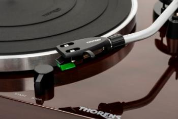 TD 204 – nowy gramofon manualny firmy Thorens z napędem paskowym